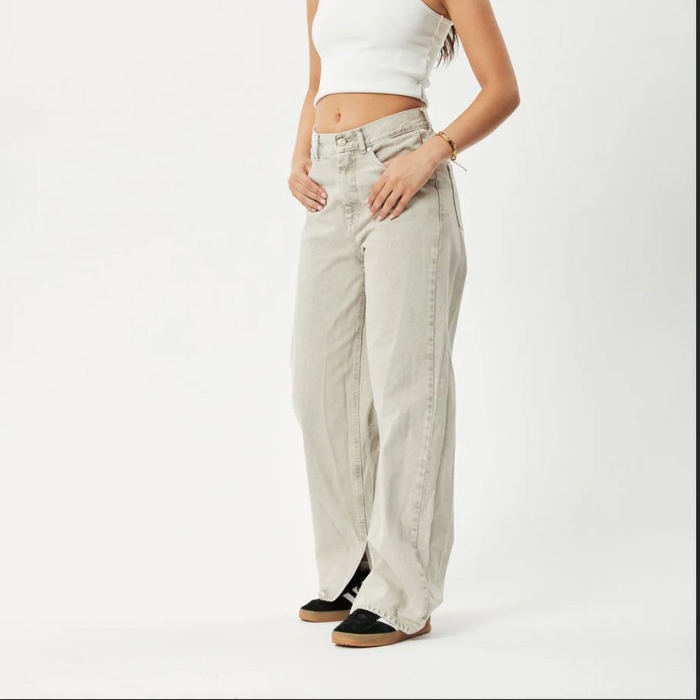 BELLA- ORGANIC DENIM BAGGY JEANS - FADED CEMENT by Afends, 26